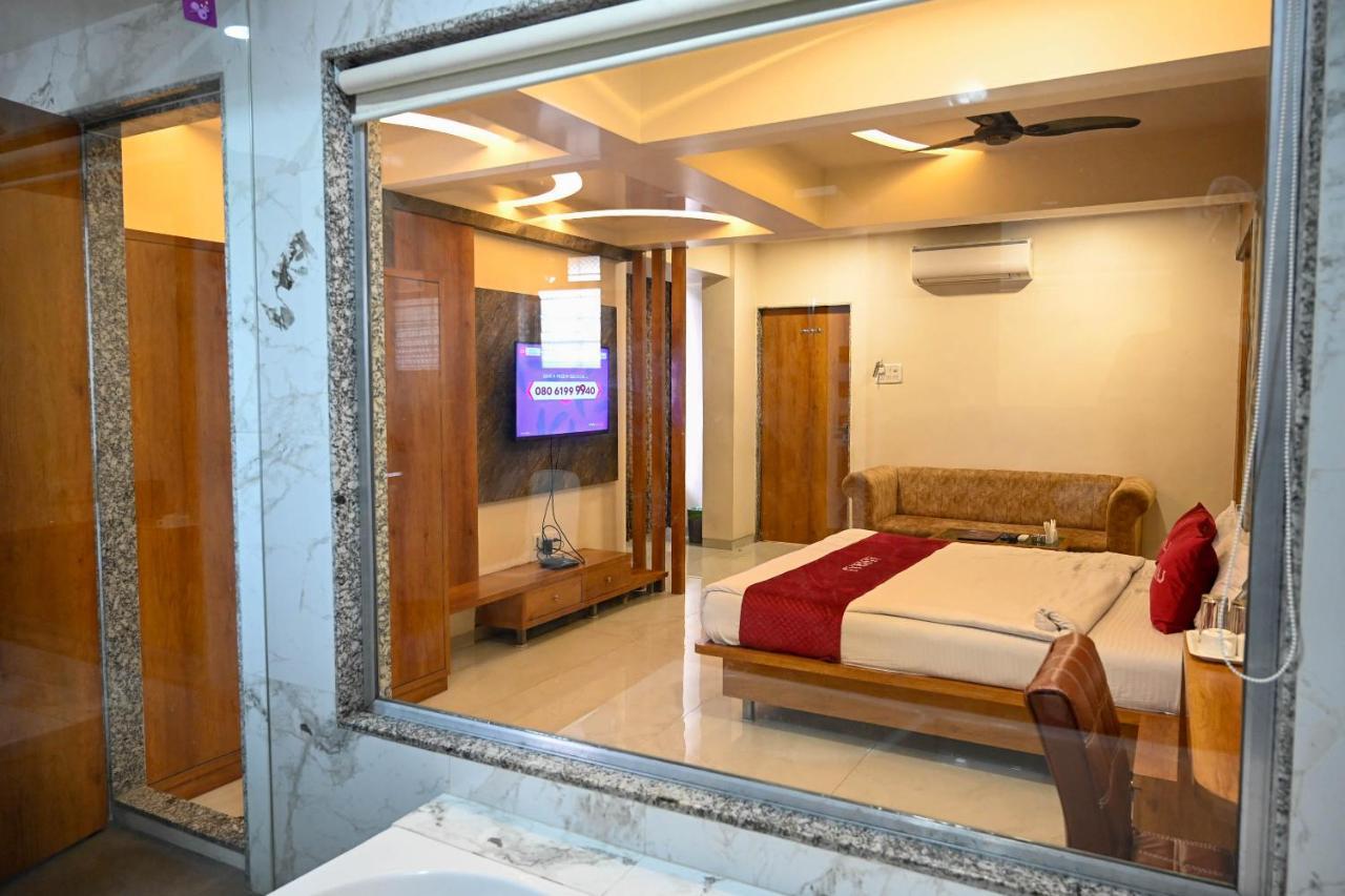 Adiraj Residency Hotel Navi Mumbai Buitenkant foto