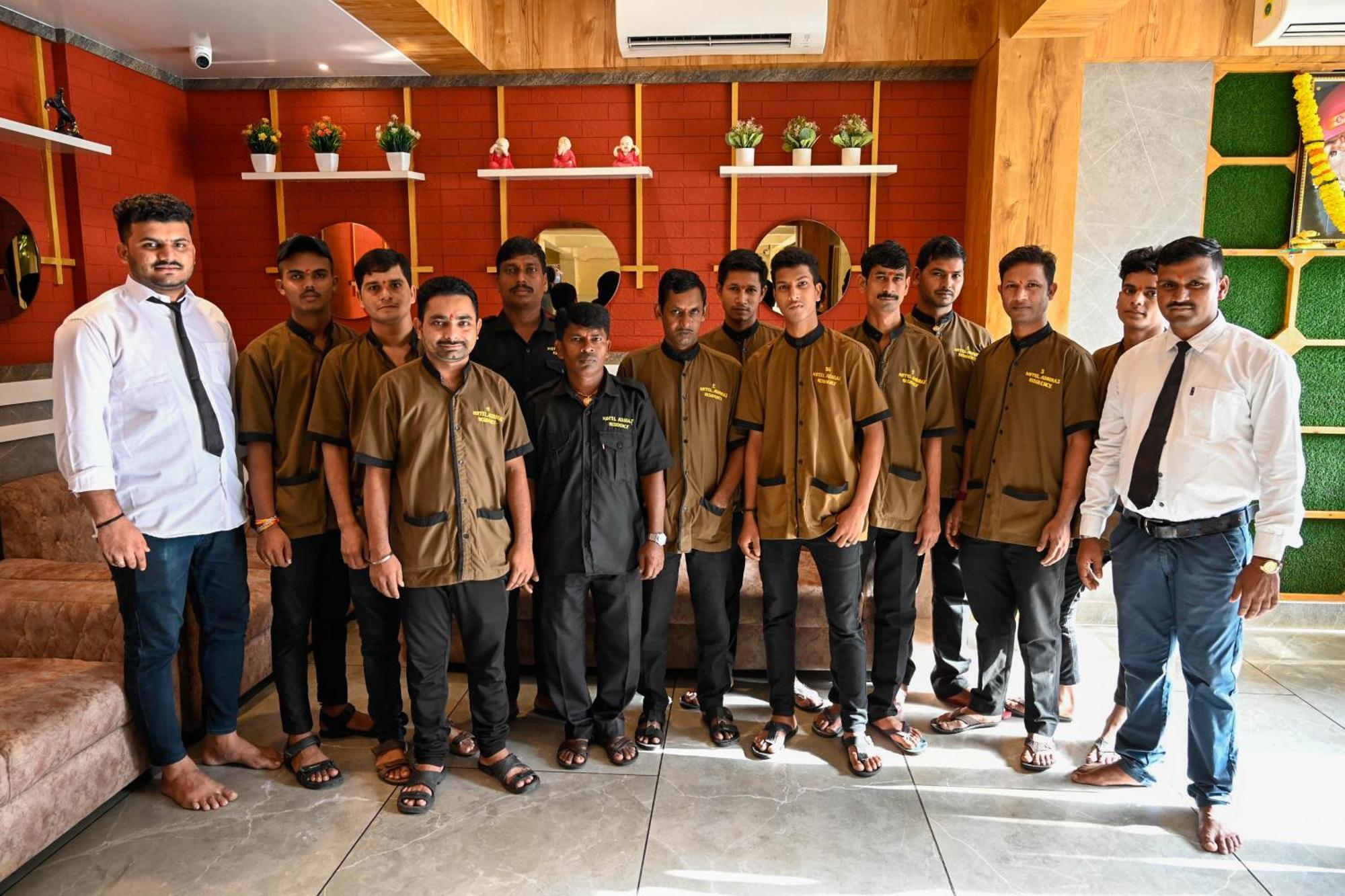 Adiraj Residency Hotel Navi Mumbai Buitenkant foto