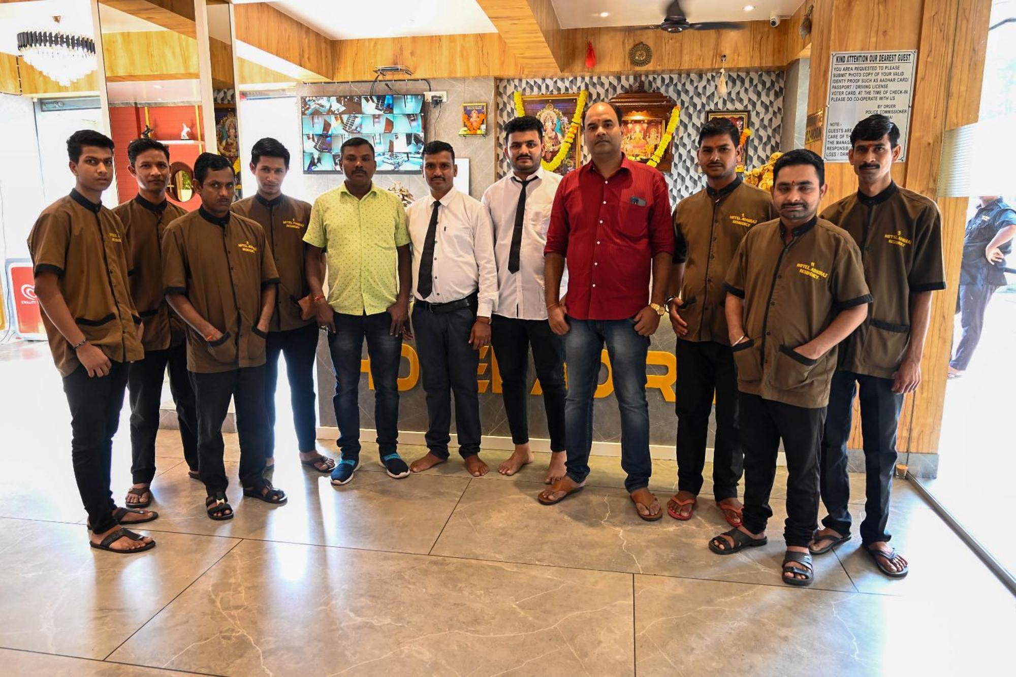 Adiraj Residency Hotel Navi Mumbai Buitenkant foto