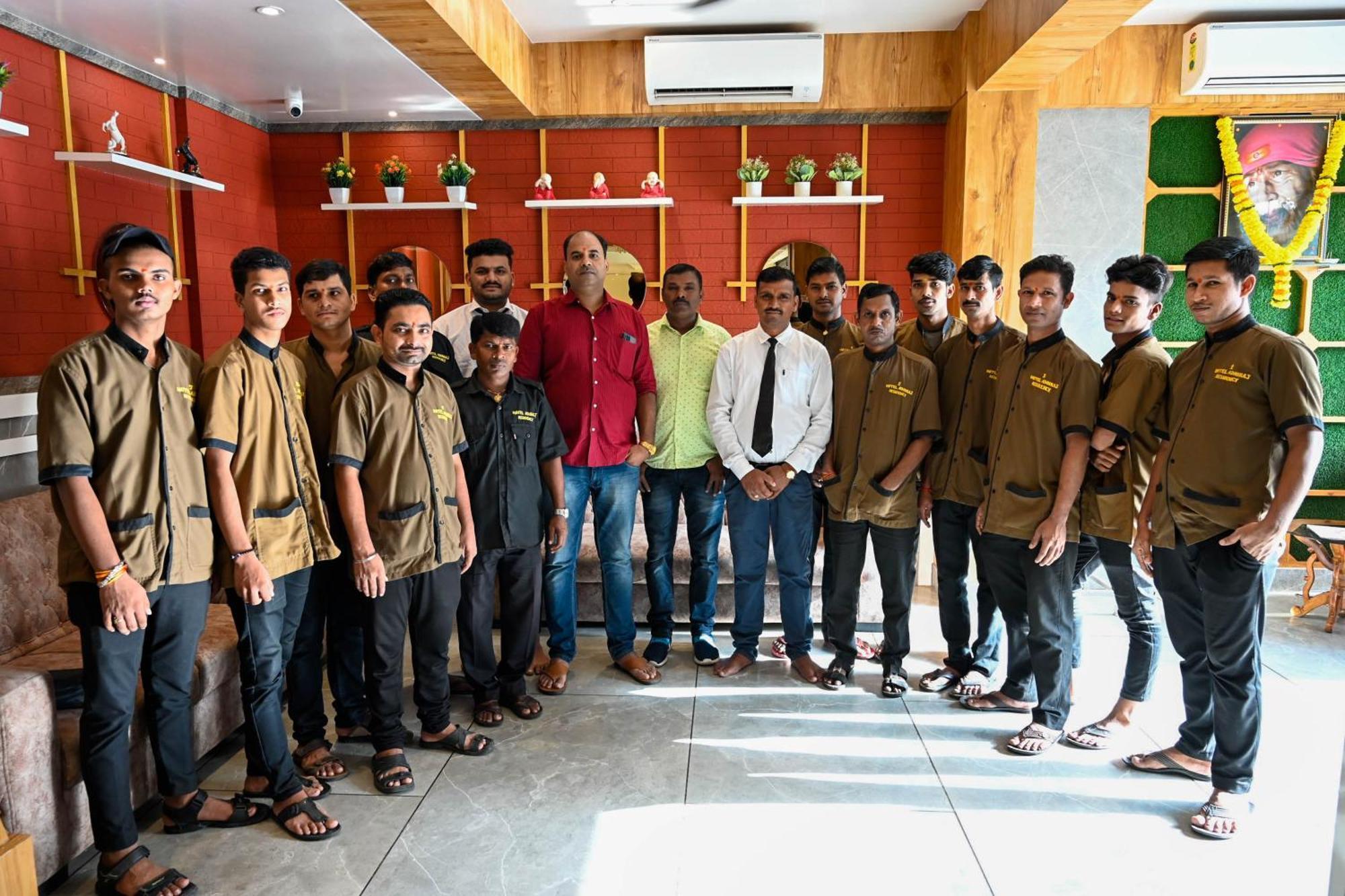 Adiraj Residency Hotel Navi Mumbai Buitenkant foto