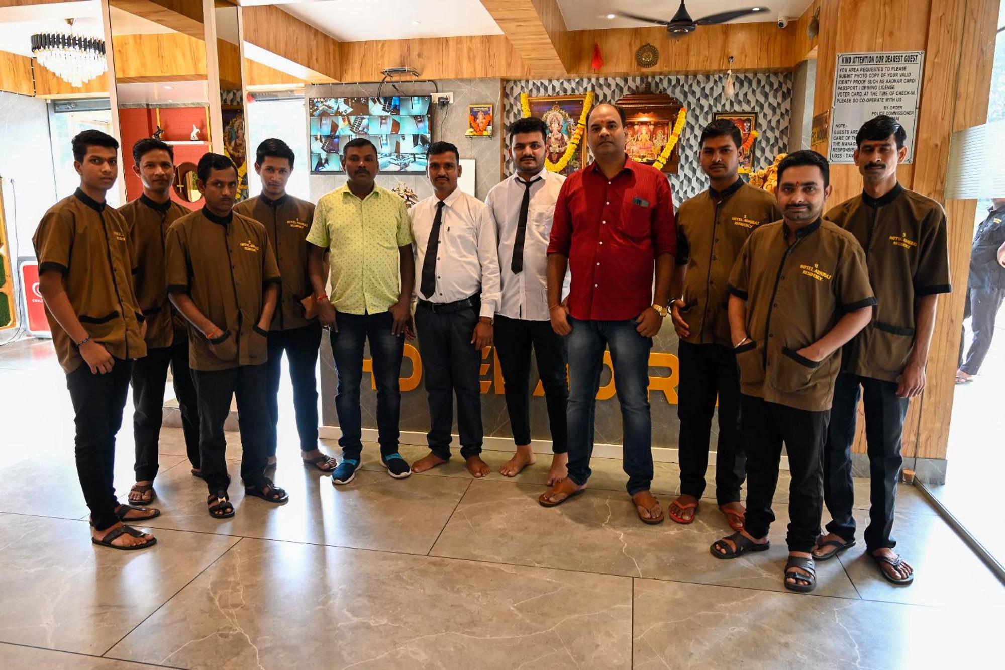 Adiraj Residency Hotel Navi Mumbai Buitenkant foto