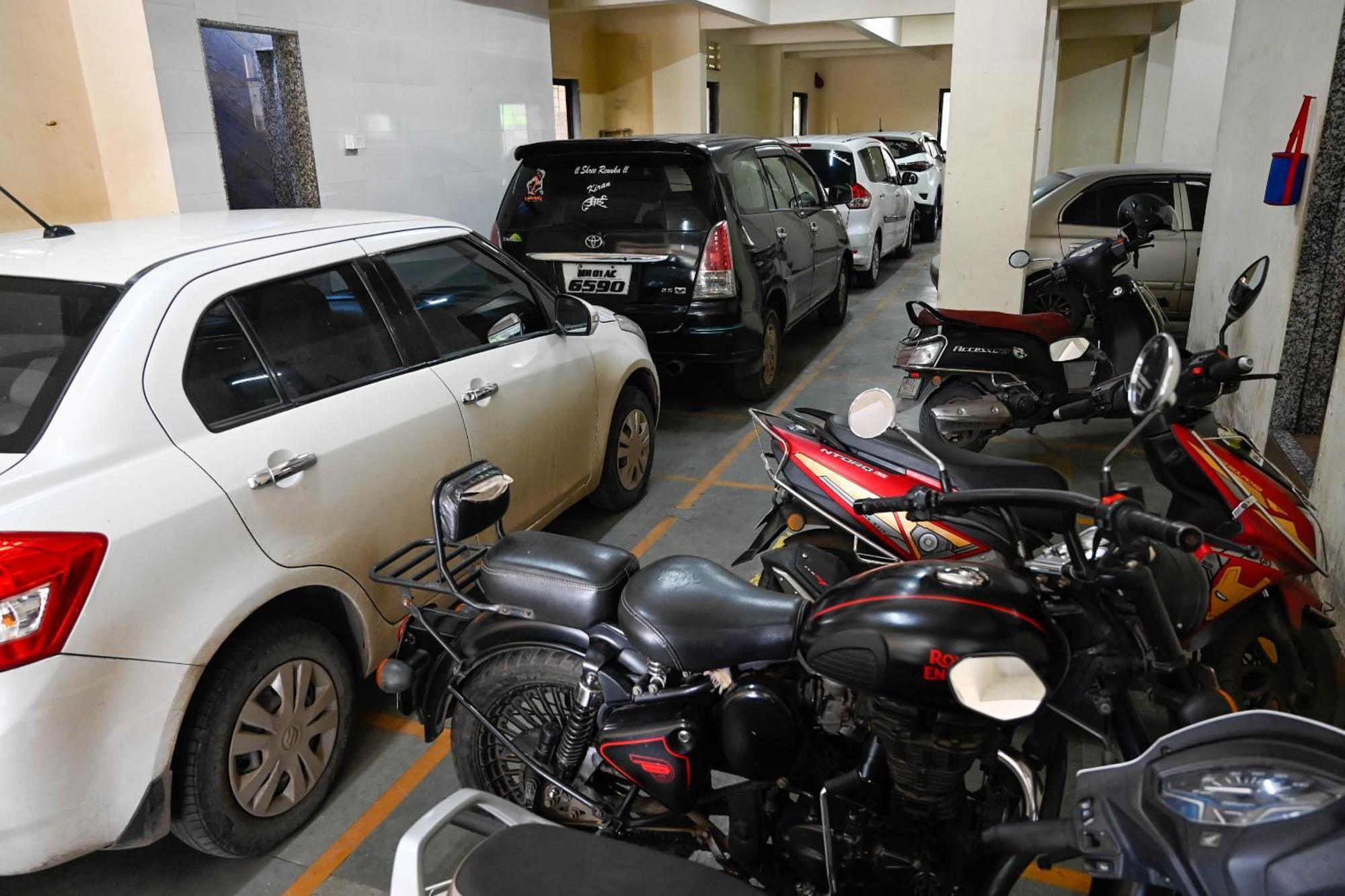 Adiraj Residency Hotel Navi Mumbai Buitenkant foto