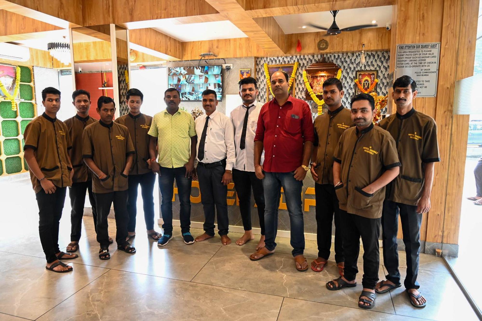 Adiraj Residency Hotel Navi Mumbai Buitenkant foto
