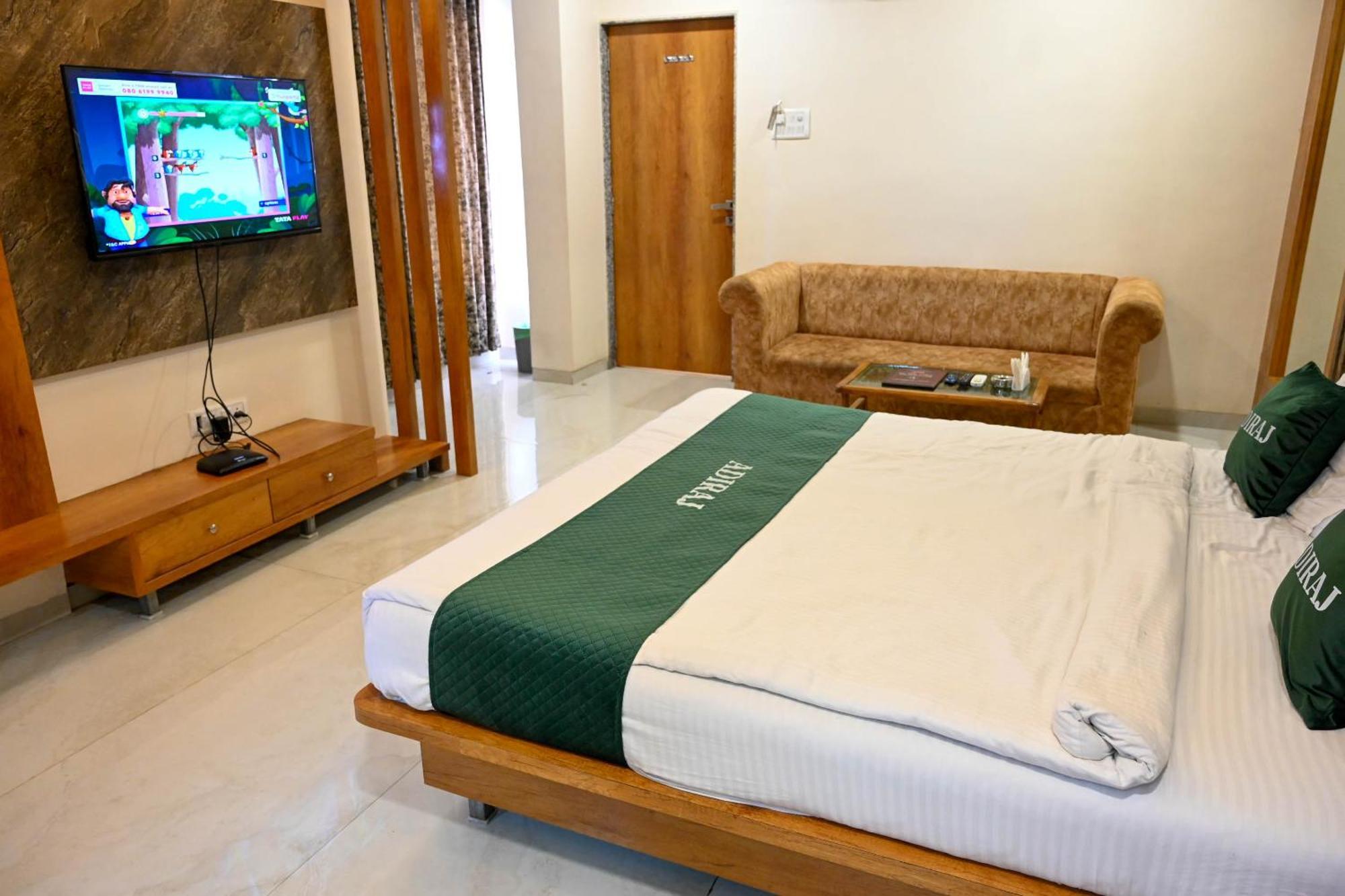 Adiraj Residency Hotel Navi Mumbai Buitenkant foto
