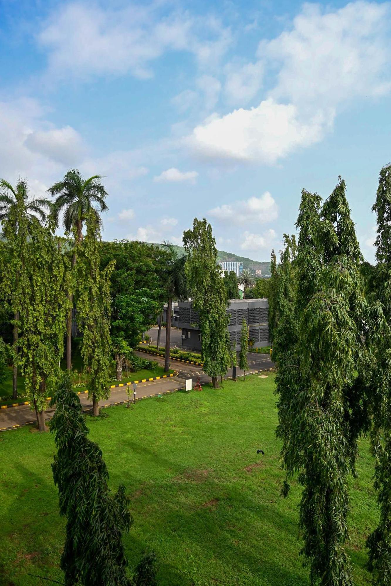 Adiraj Residency Hotel Navi Mumbai Buitenkant foto