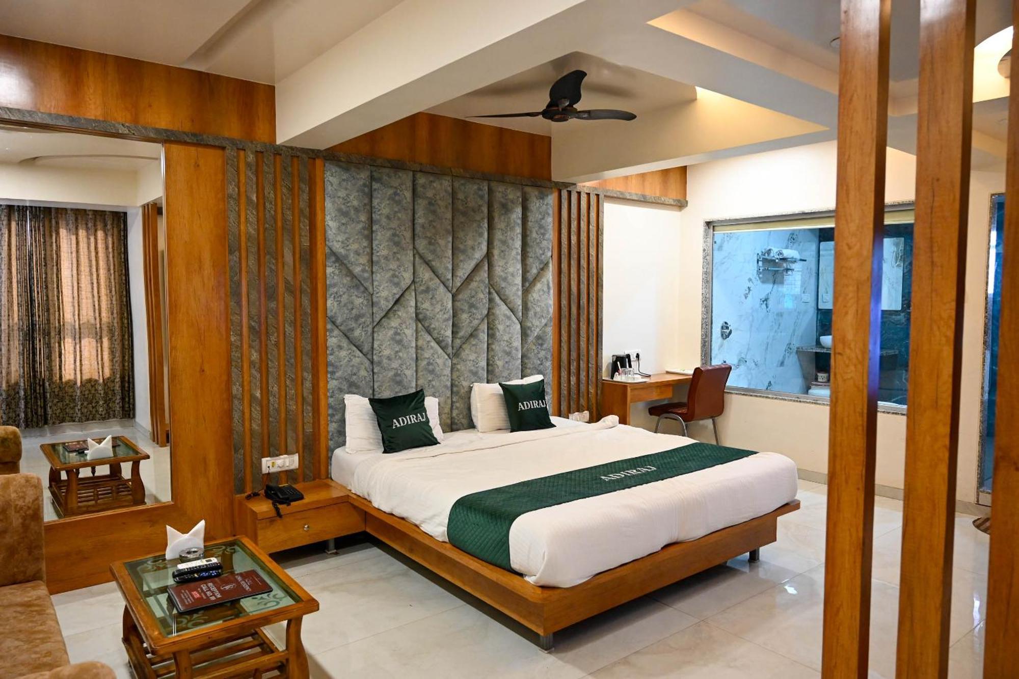 Adiraj Residency Hotel Navi Mumbai Buitenkant foto