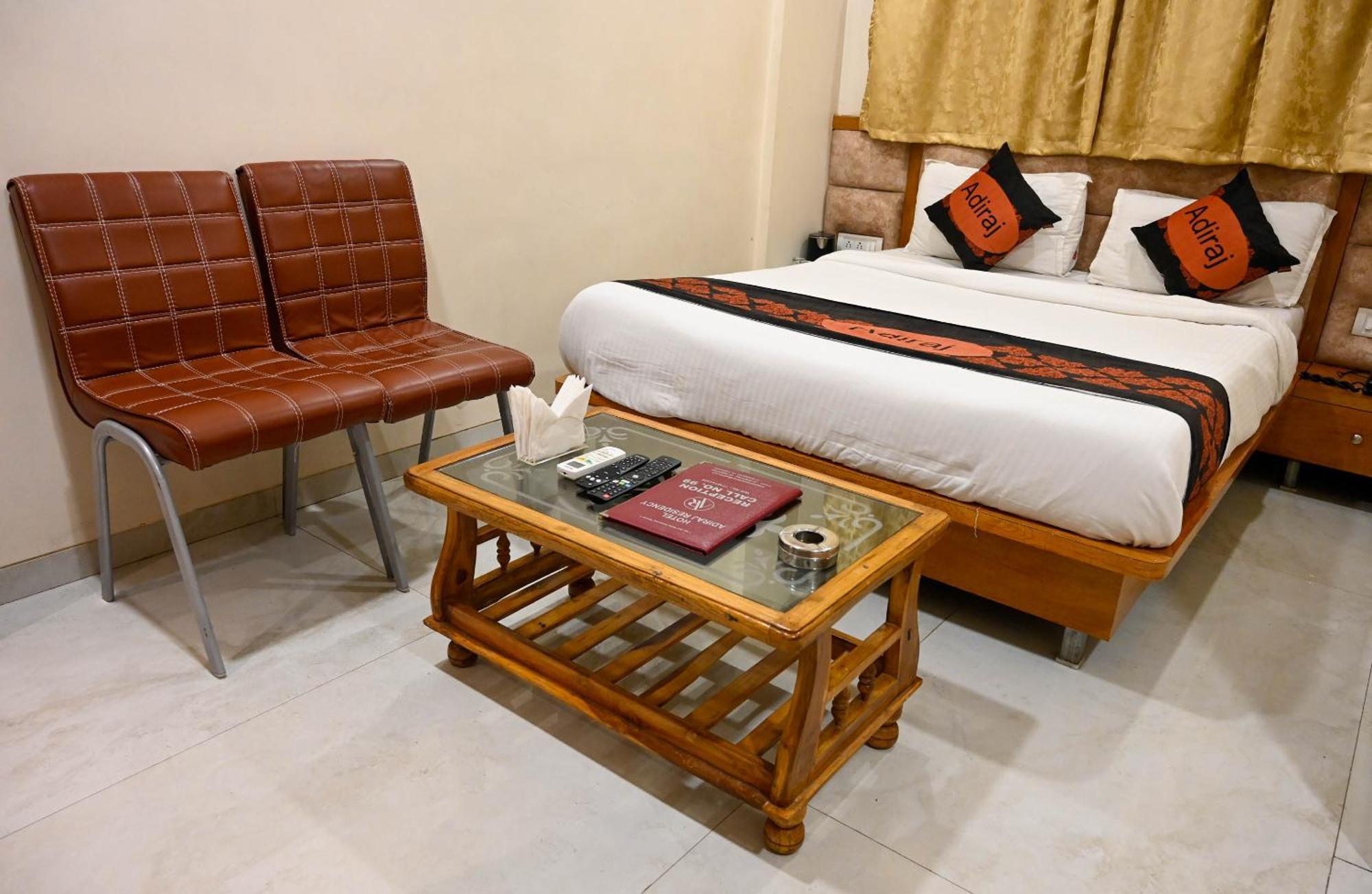 Adiraj Residency Hotel Navi Mumbai Buitenkant foto