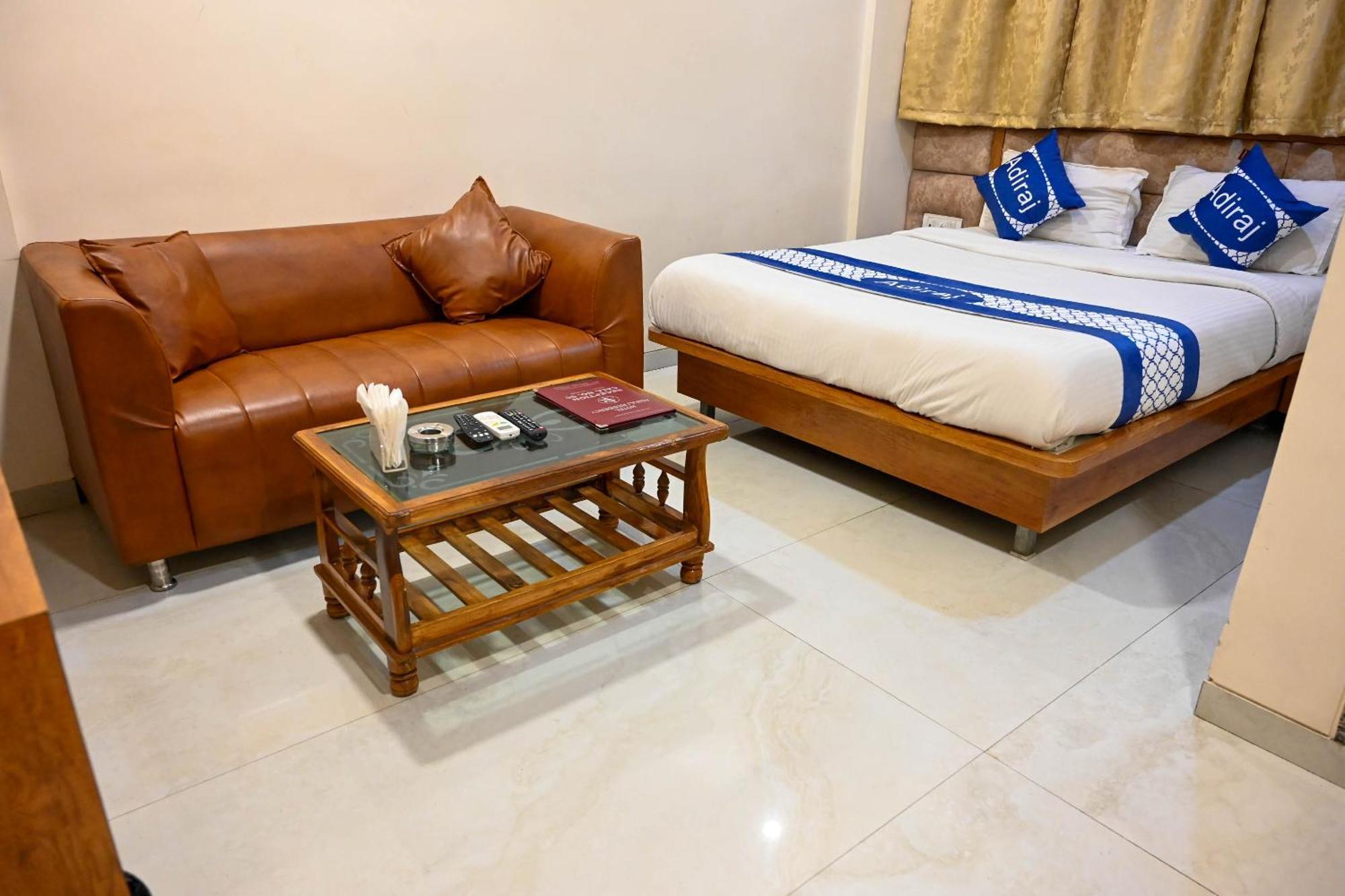 Adiraj Residency Hotel Navi Mumbai Buitenkant foto