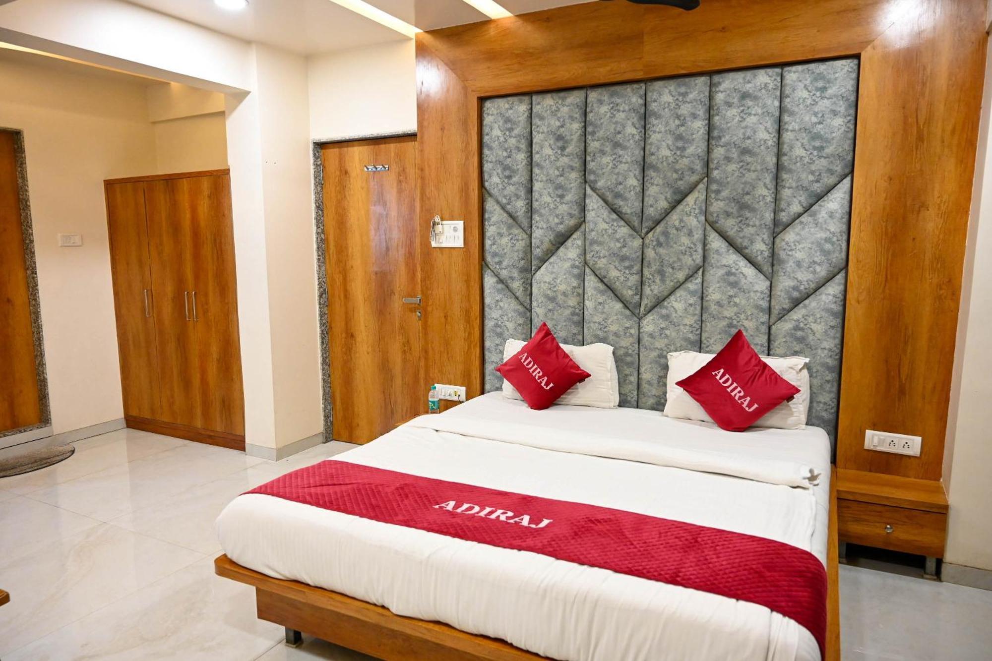 Adiraj Residency Hotel Navi Mumbai Buitenkant foto
